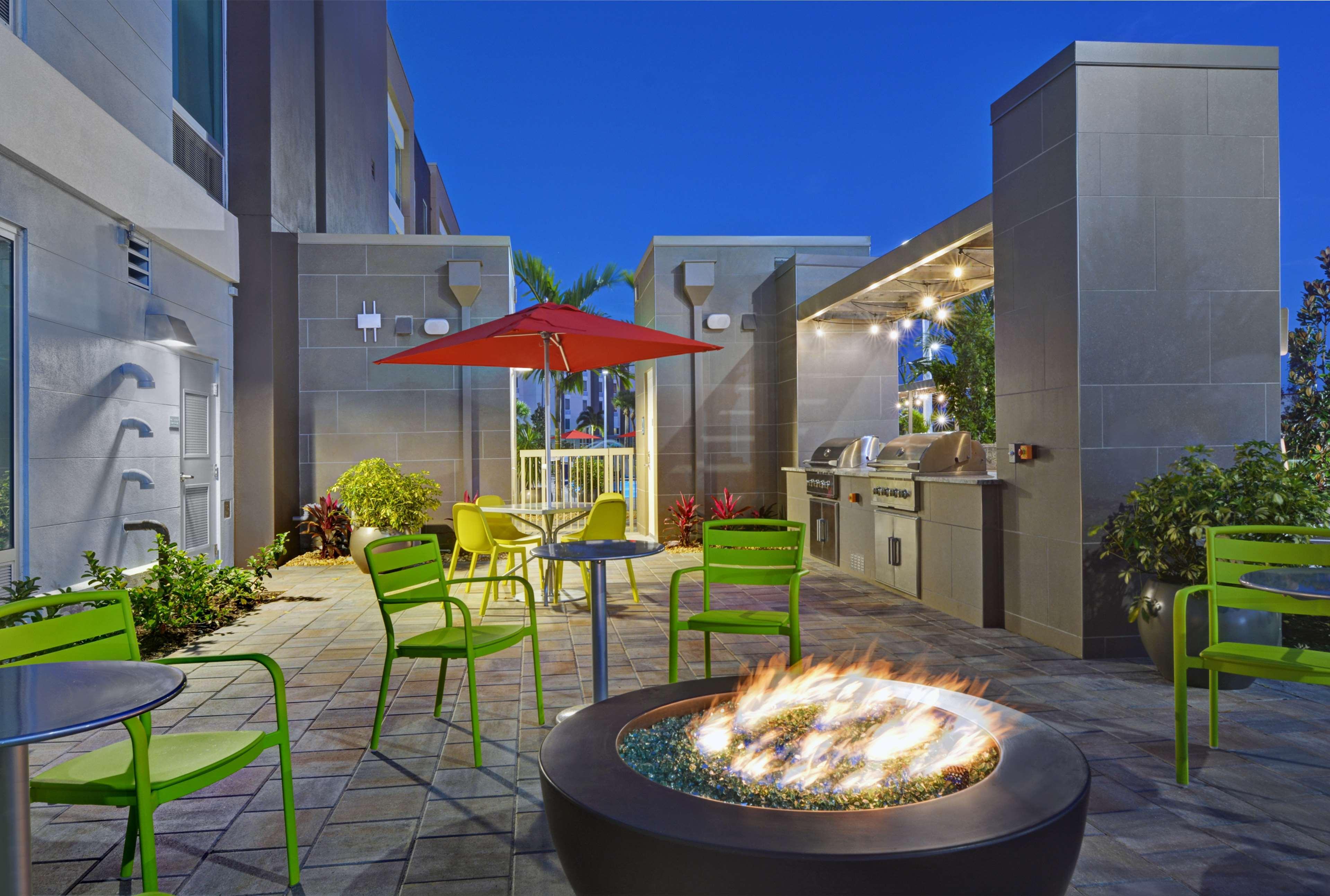 Home2 Suites By Hilton Fort Myers Colonial Blvd Kültér fotó