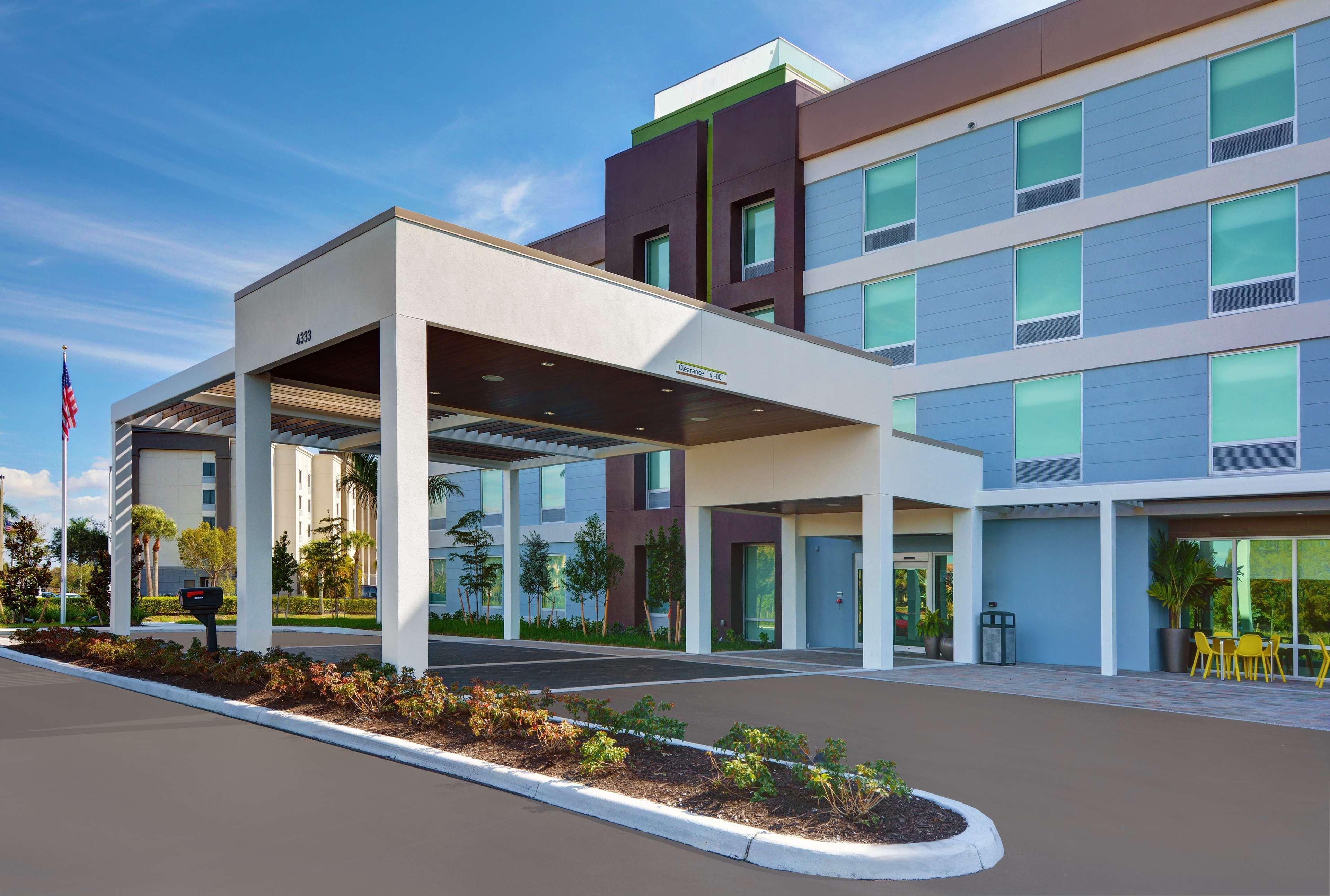 Home2 Suites By Hilton Fort Myers Colonial Blvd Kültér fotó